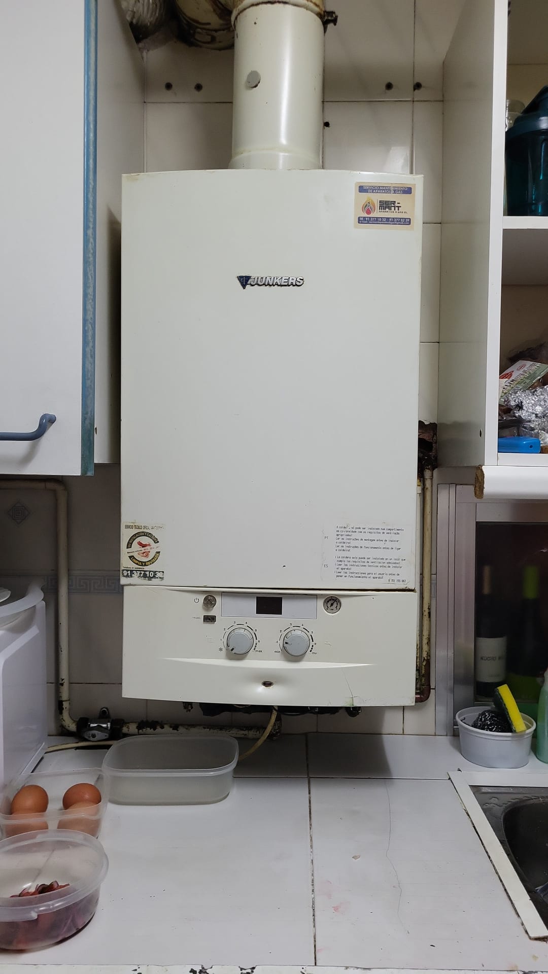 Caldera Junkers instalada en cocina Madrid